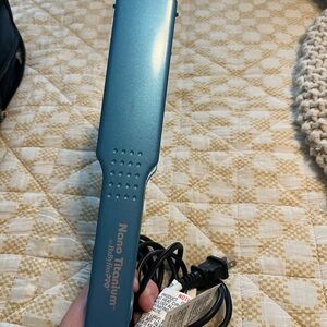 BaByliss Nano Titanium Hair Straightener - Metallic Blue